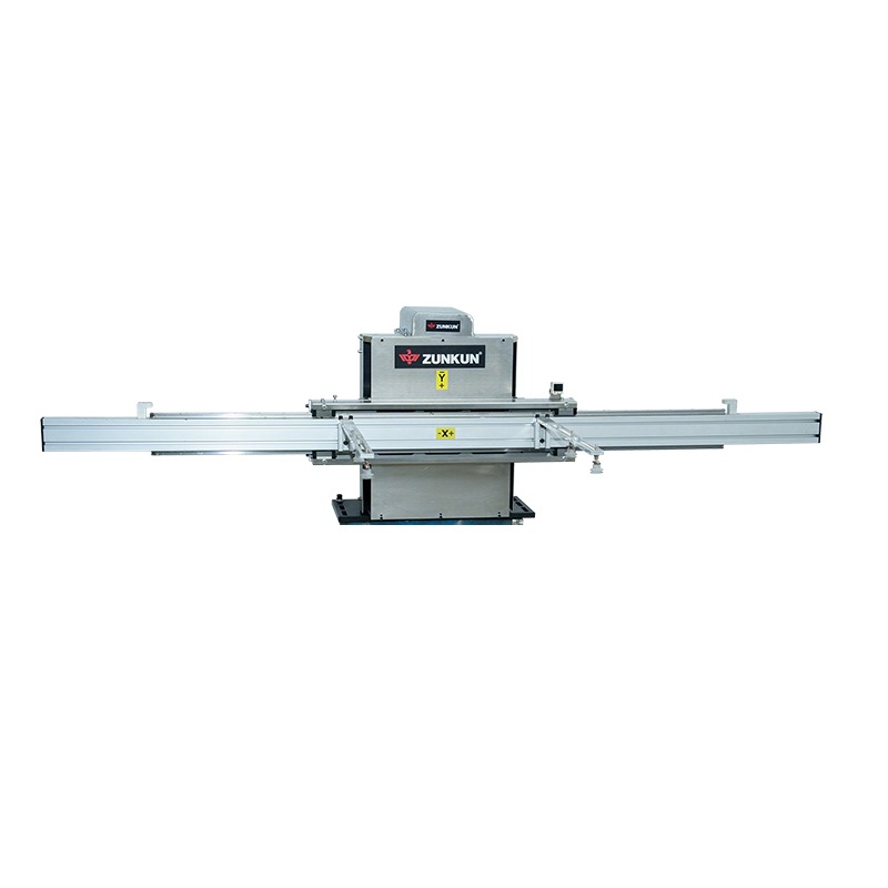 电池壳生产线对节拍和OEE（设备综合效率）要求严苛，机械手如何实现与拉伸压机、视觉检测等设备的毫秒级协同，并保障长期稳定运行？